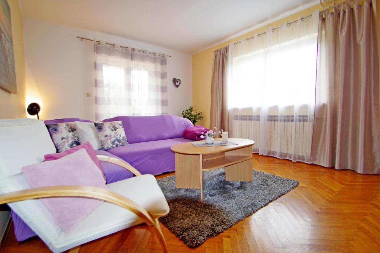 Apartment Suzi Valdebek Pula Exterior foto