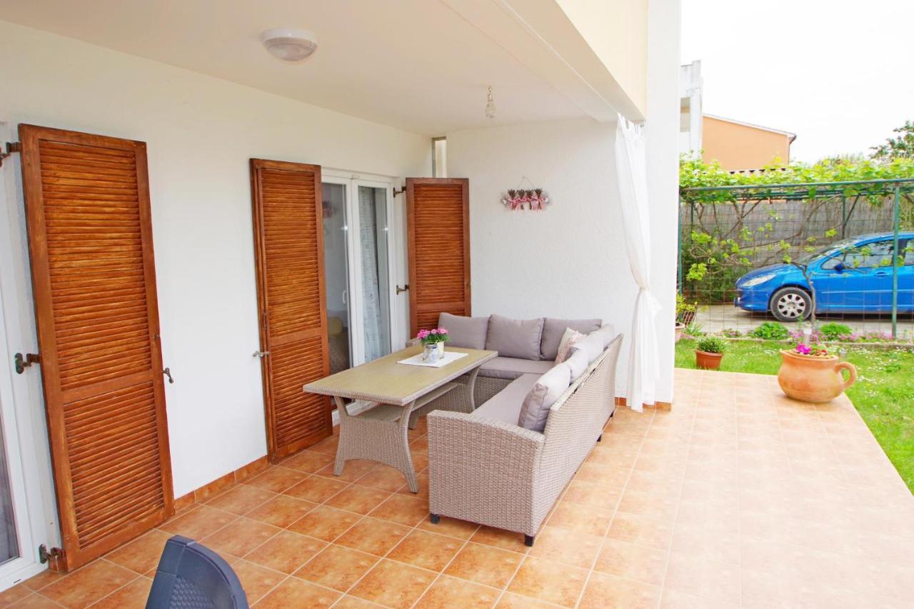 Apartment Suzi Valdebek Pula Exterior foto